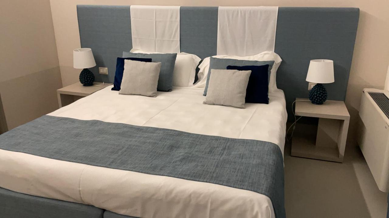 Hercules Suites Noto Eksteriør billede