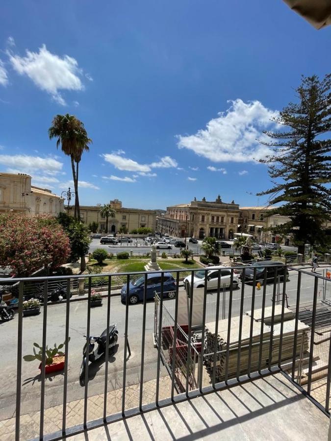 Hercules Suites Noto Eksteriør billede