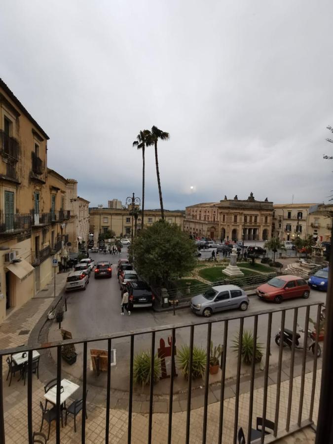 Hercules Suites Noto Eksteriør billede