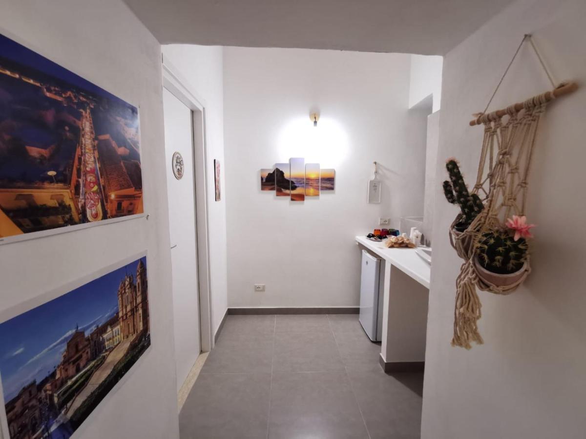 Hercules Suites Noto Eksteriør billede